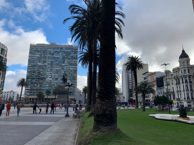 MVD Plaza Independencia